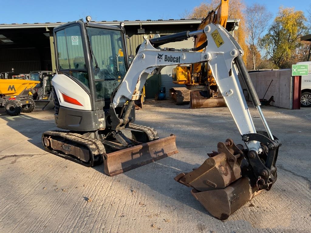 Bobcat E26