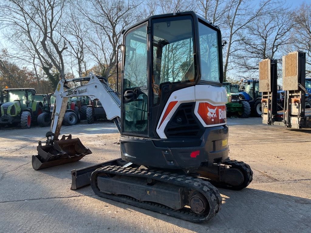 Bobcat E26