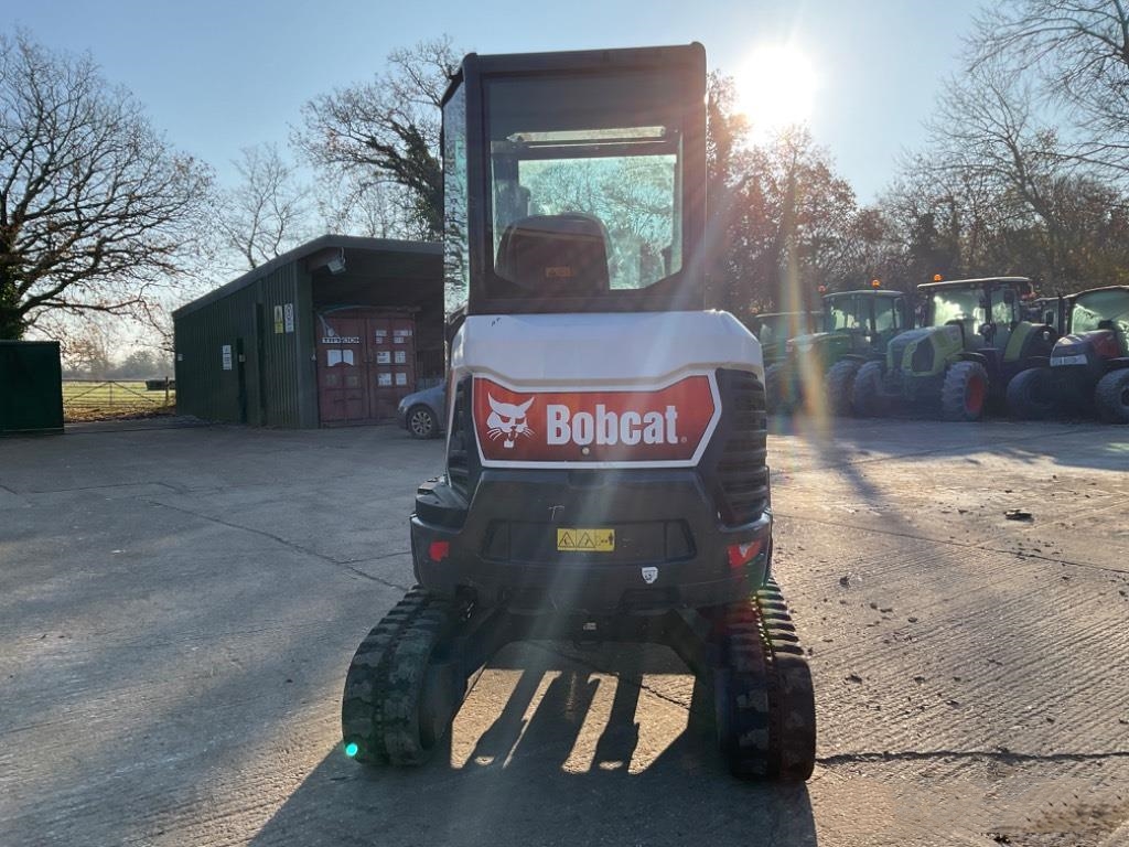 Bobcat E26