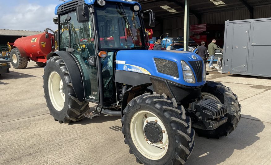 NEW HOLLAND T4050F