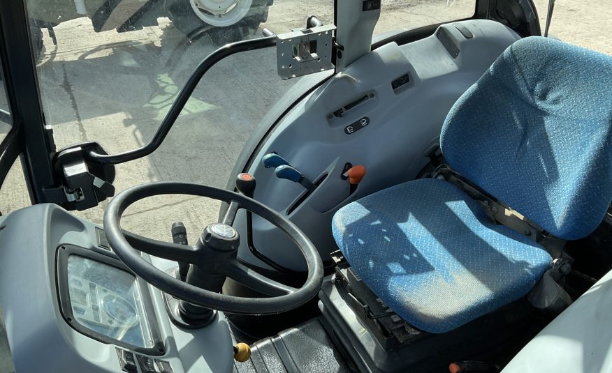 NEW HOLLAND T4050F