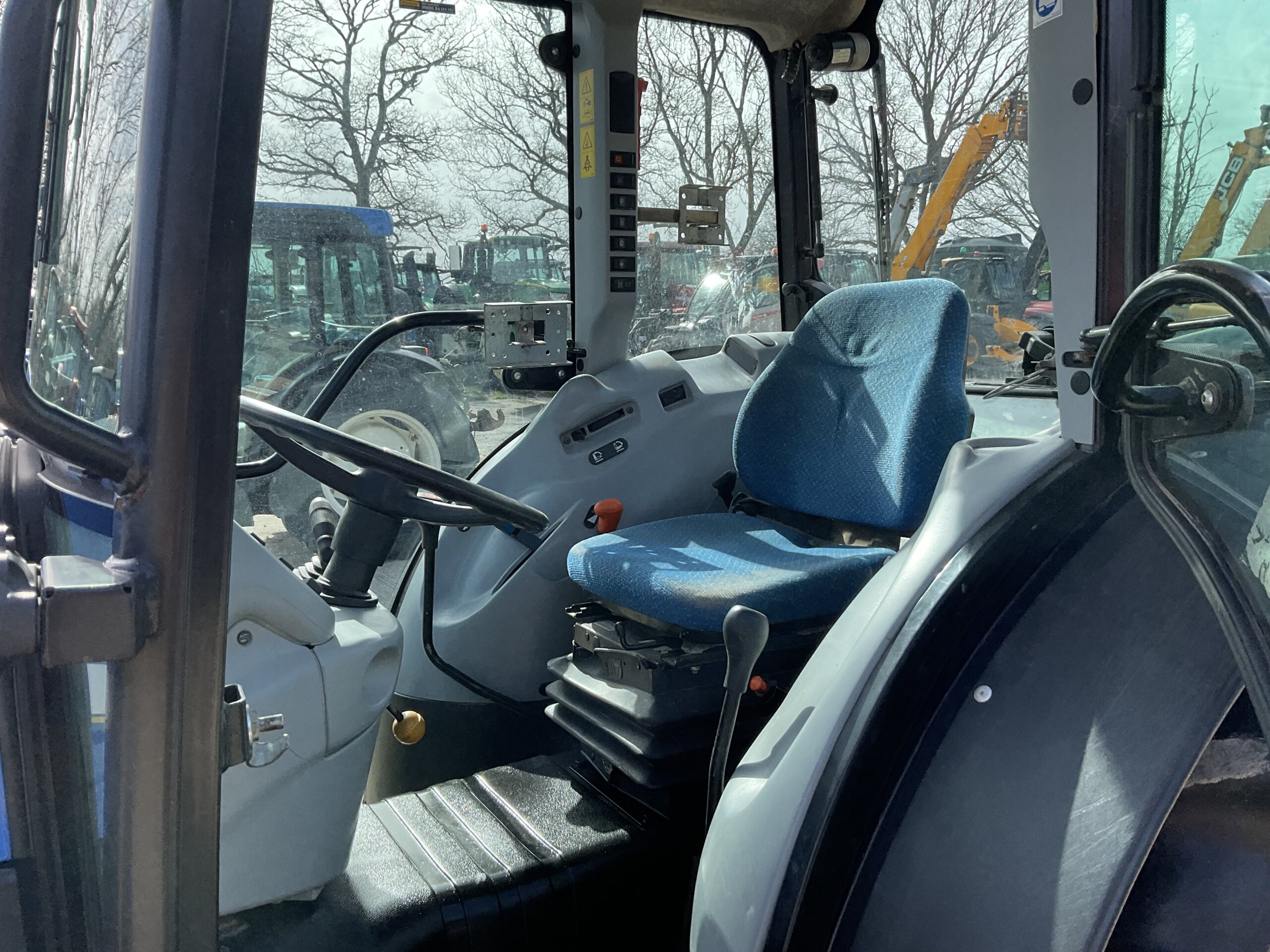 NEW HOLLAND T4050F