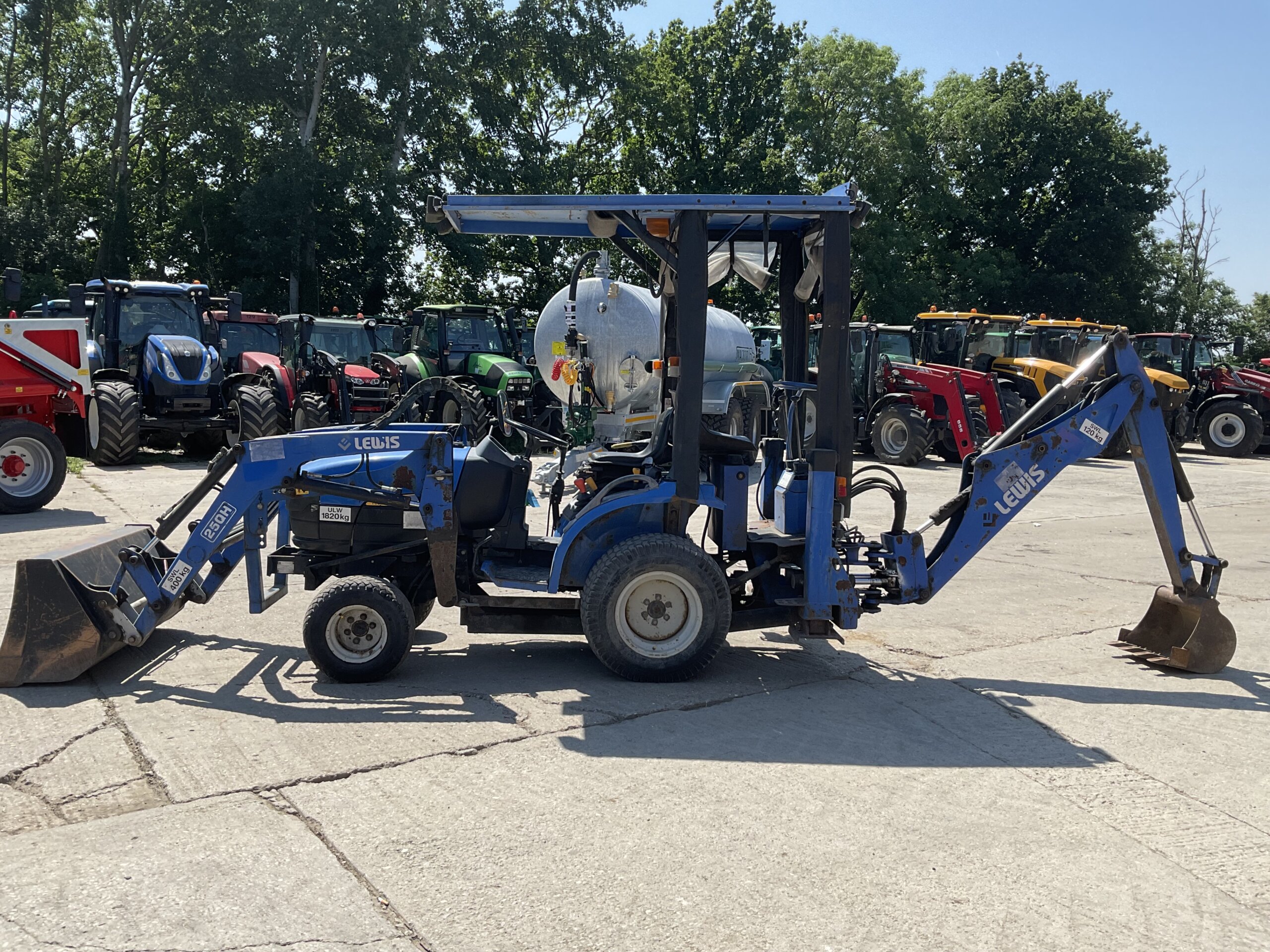 NEW HOLLAND TC24D