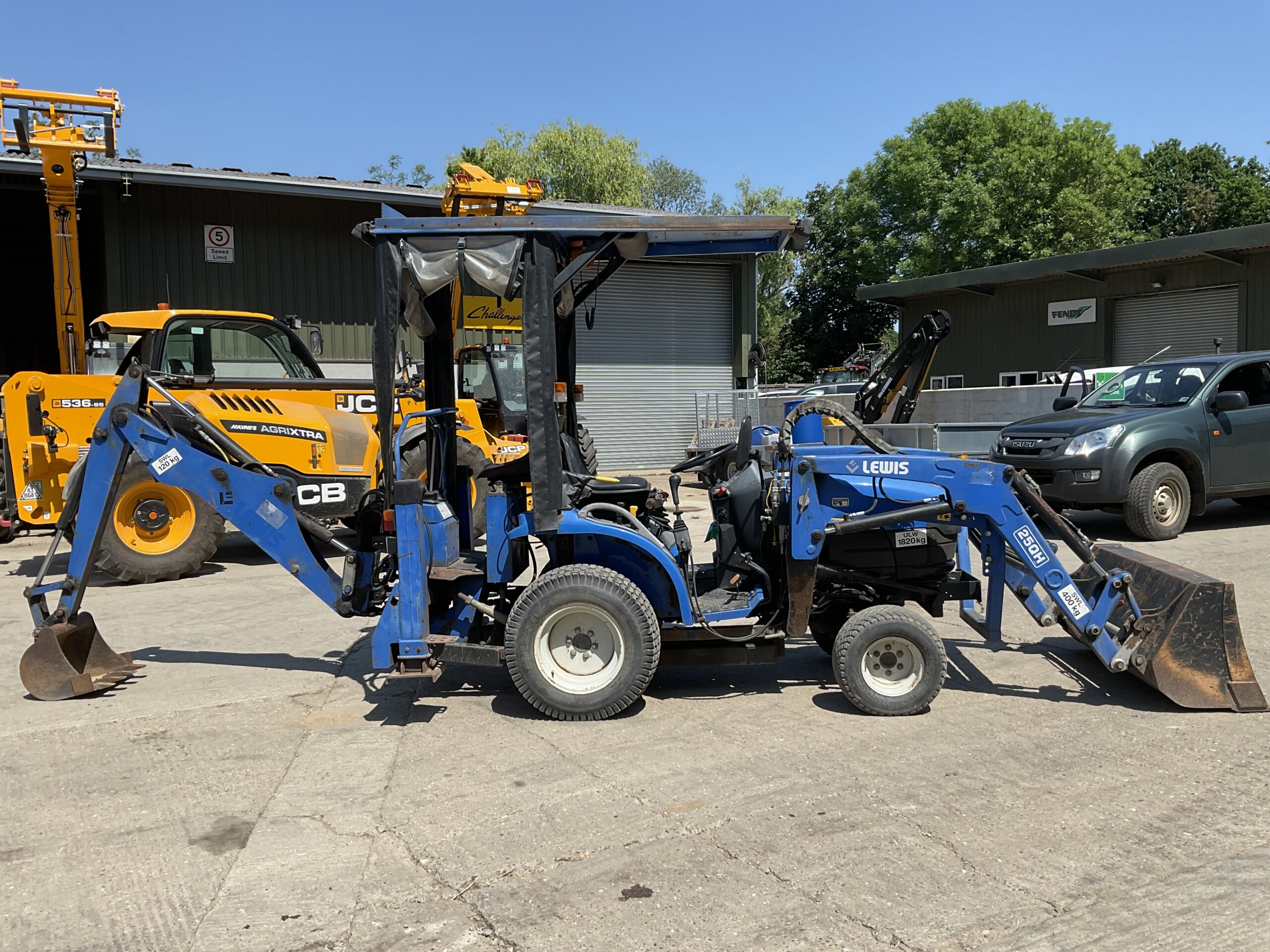 NEW HOLLAND TC24D