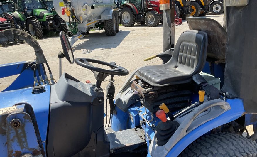 NEW HOLLAND TC24D