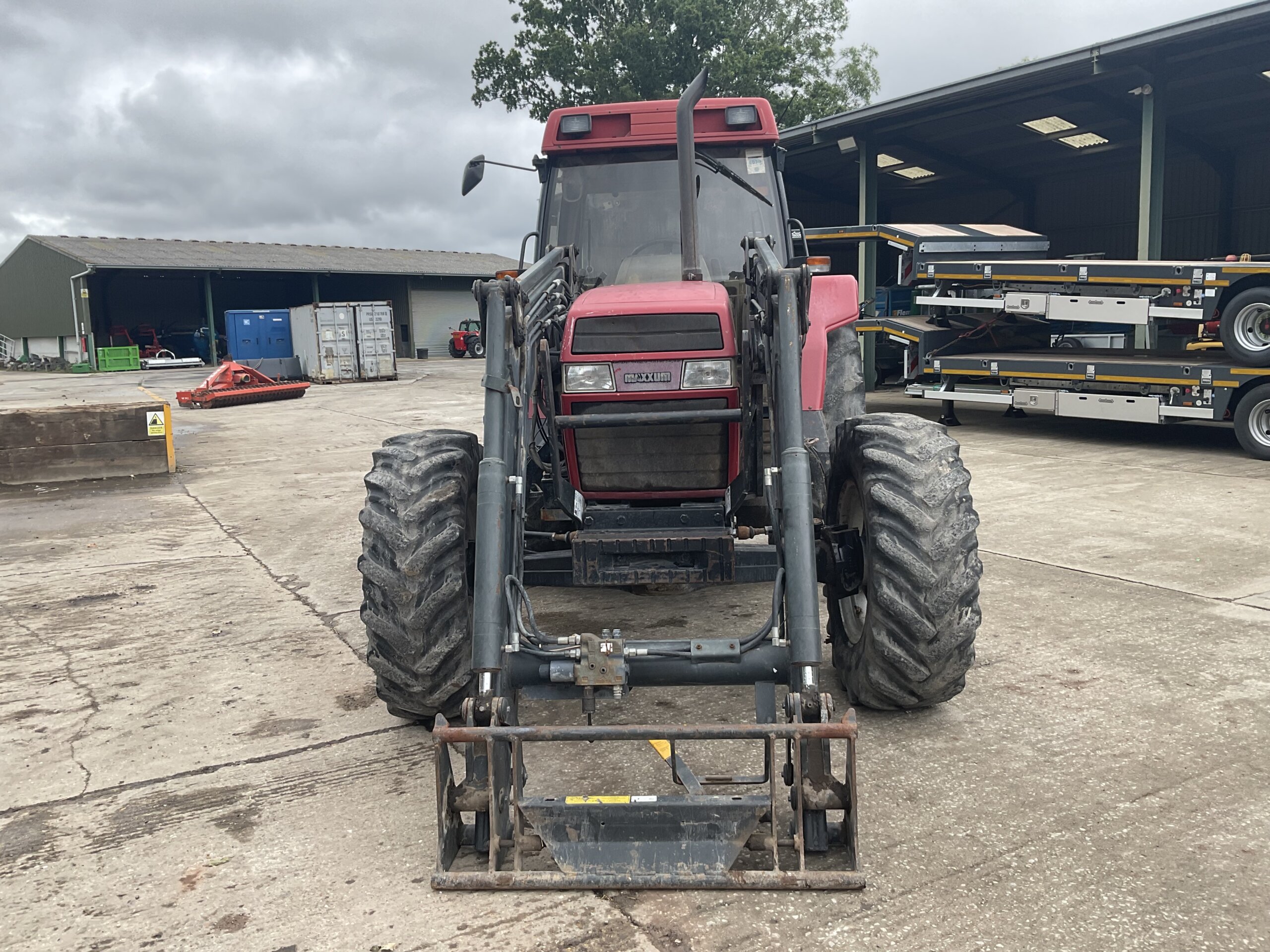 CASE INTERNATIONAL 5130 MAXXUM