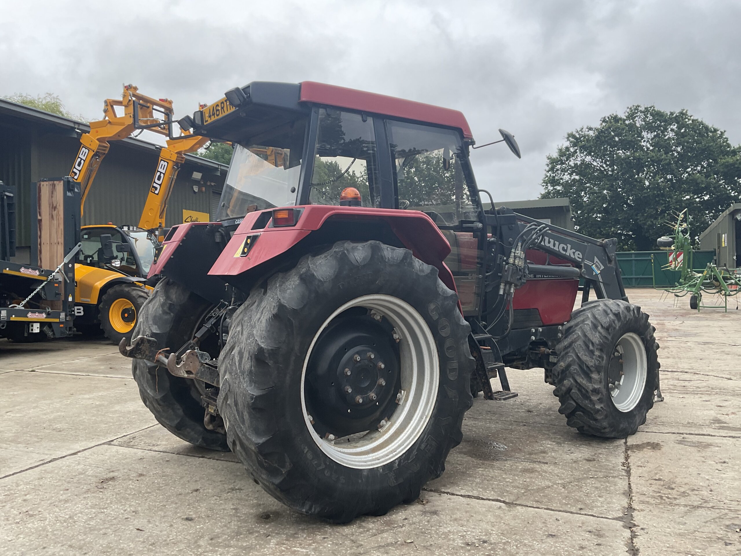 CASE INTERNATIONAL 5130 MAXXUM