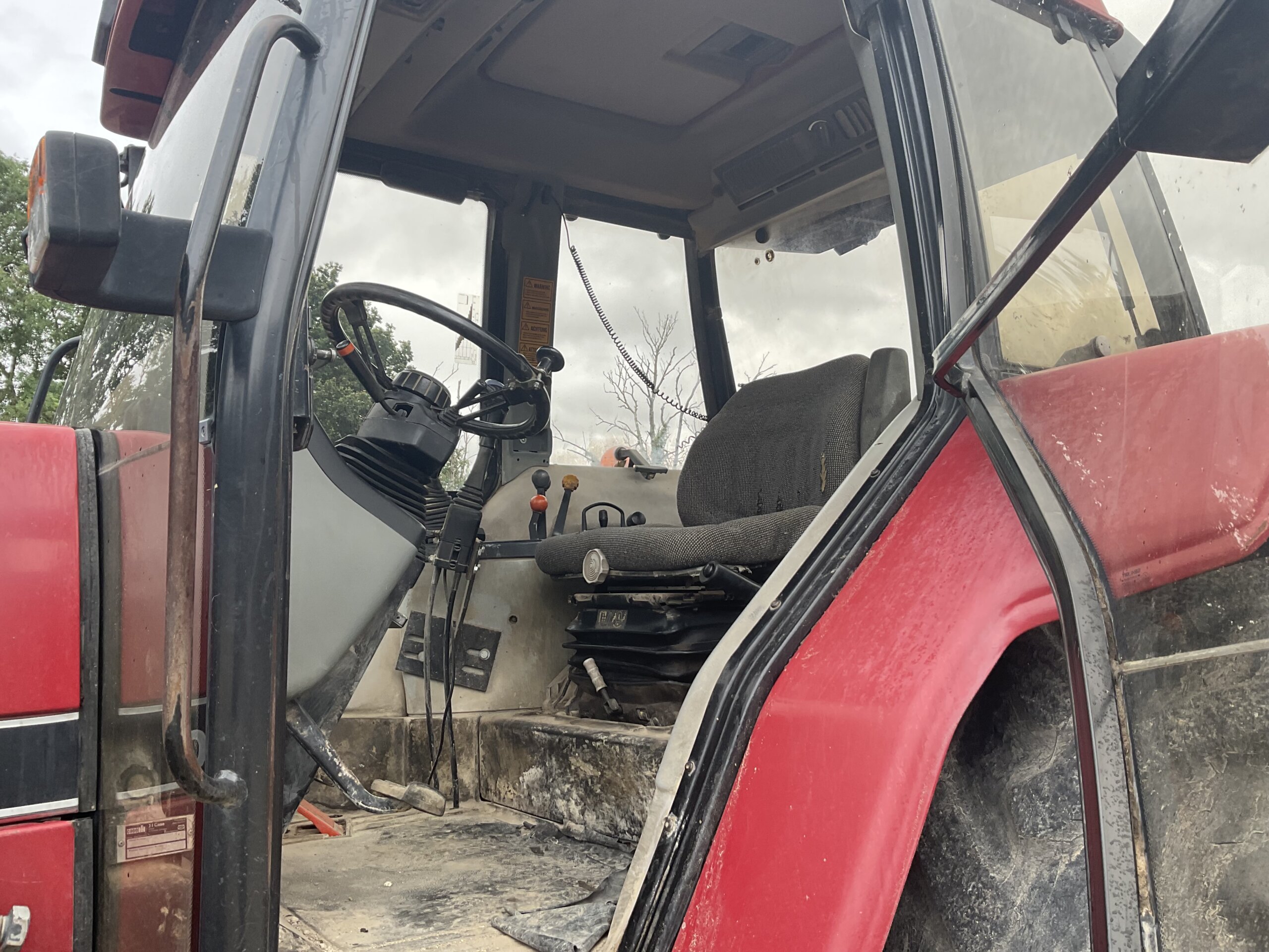 CASE INTERNATIONAL 5130 MAXXUM