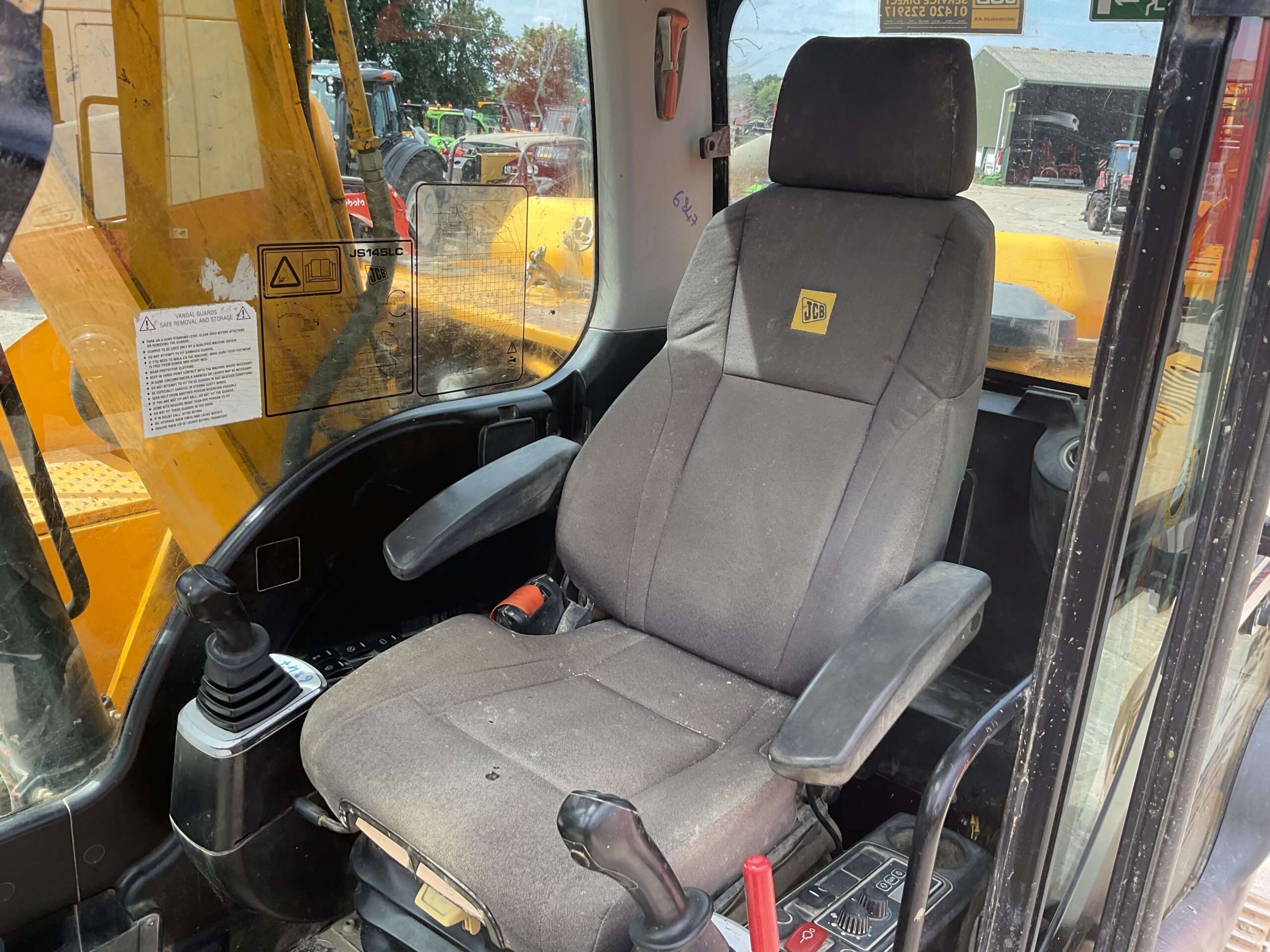 JCB JS145LC