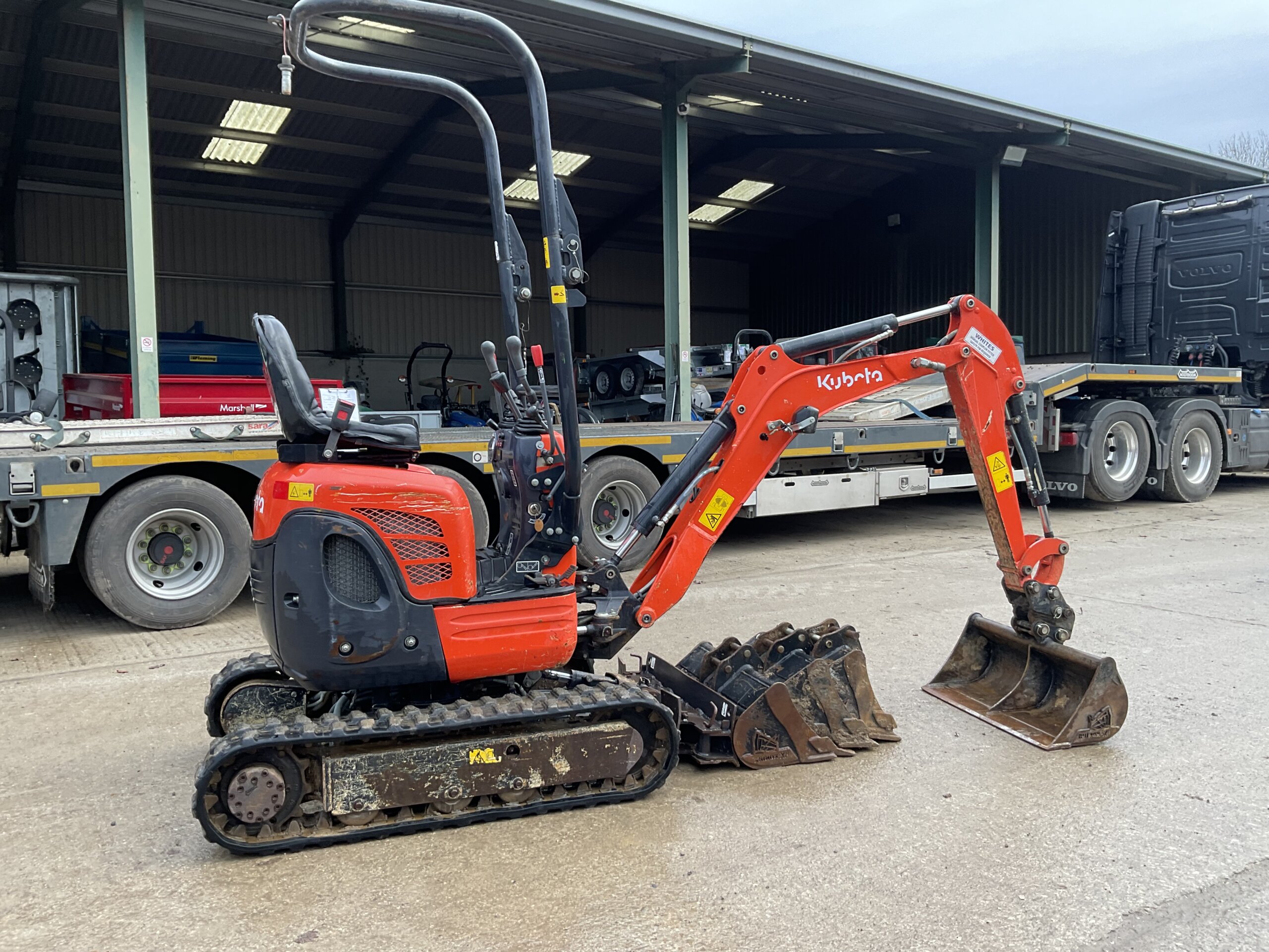KUBOTA U10