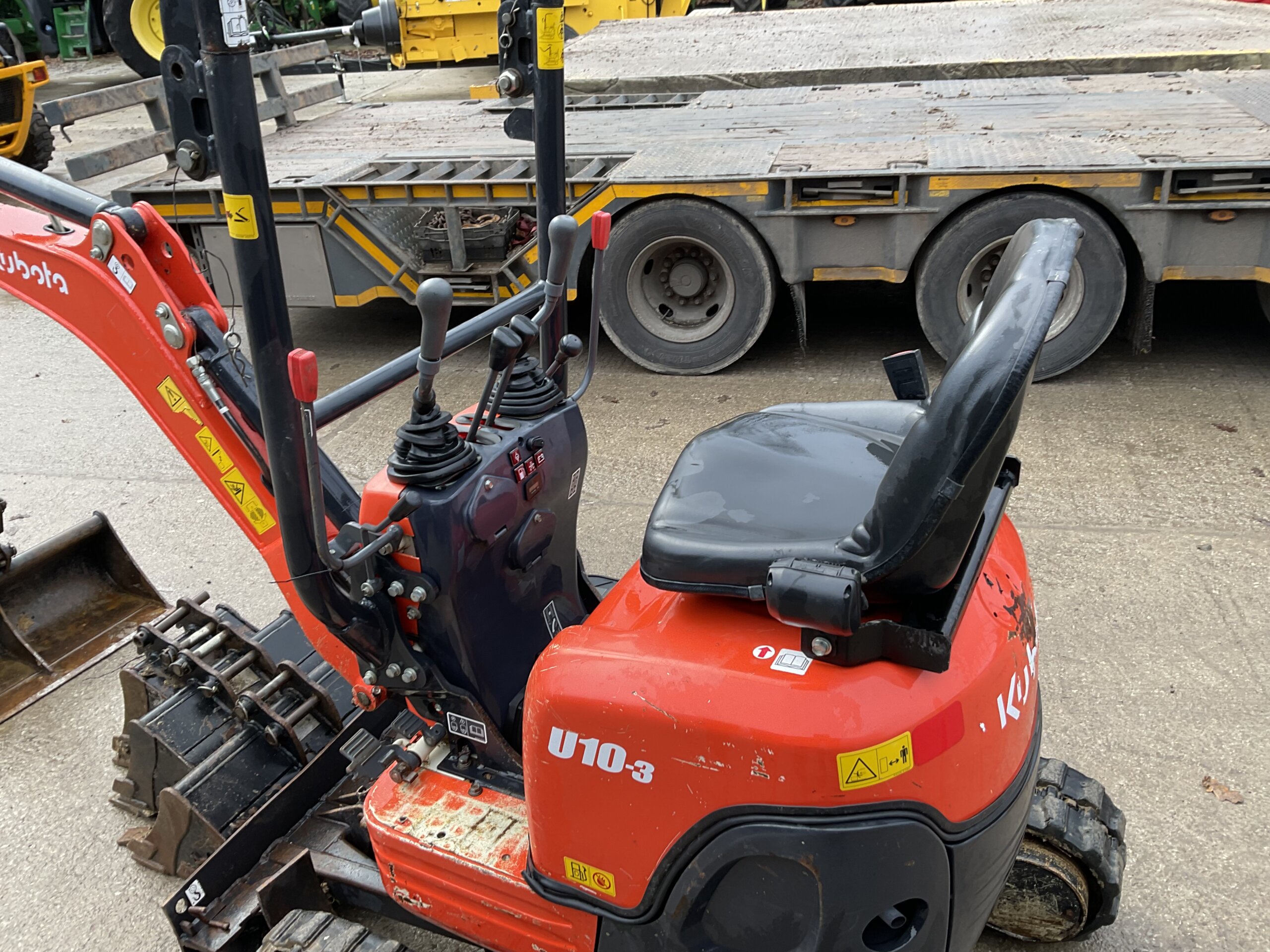KUBOTA U10
