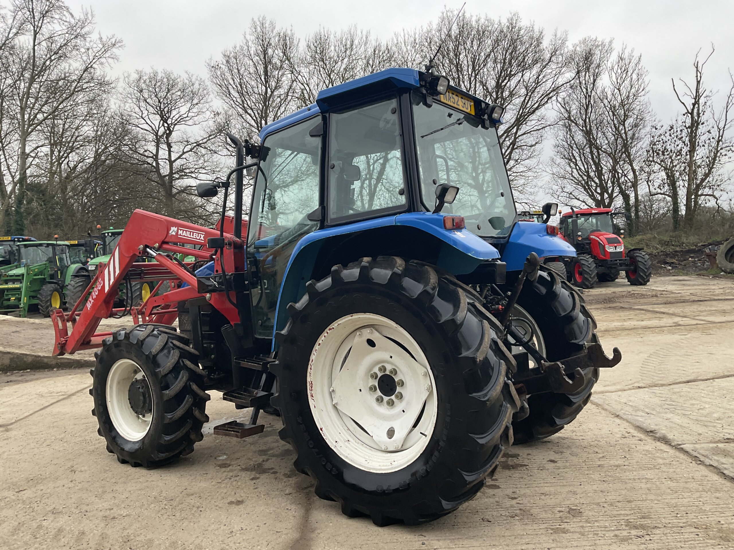 NEW HOLLAND TS100