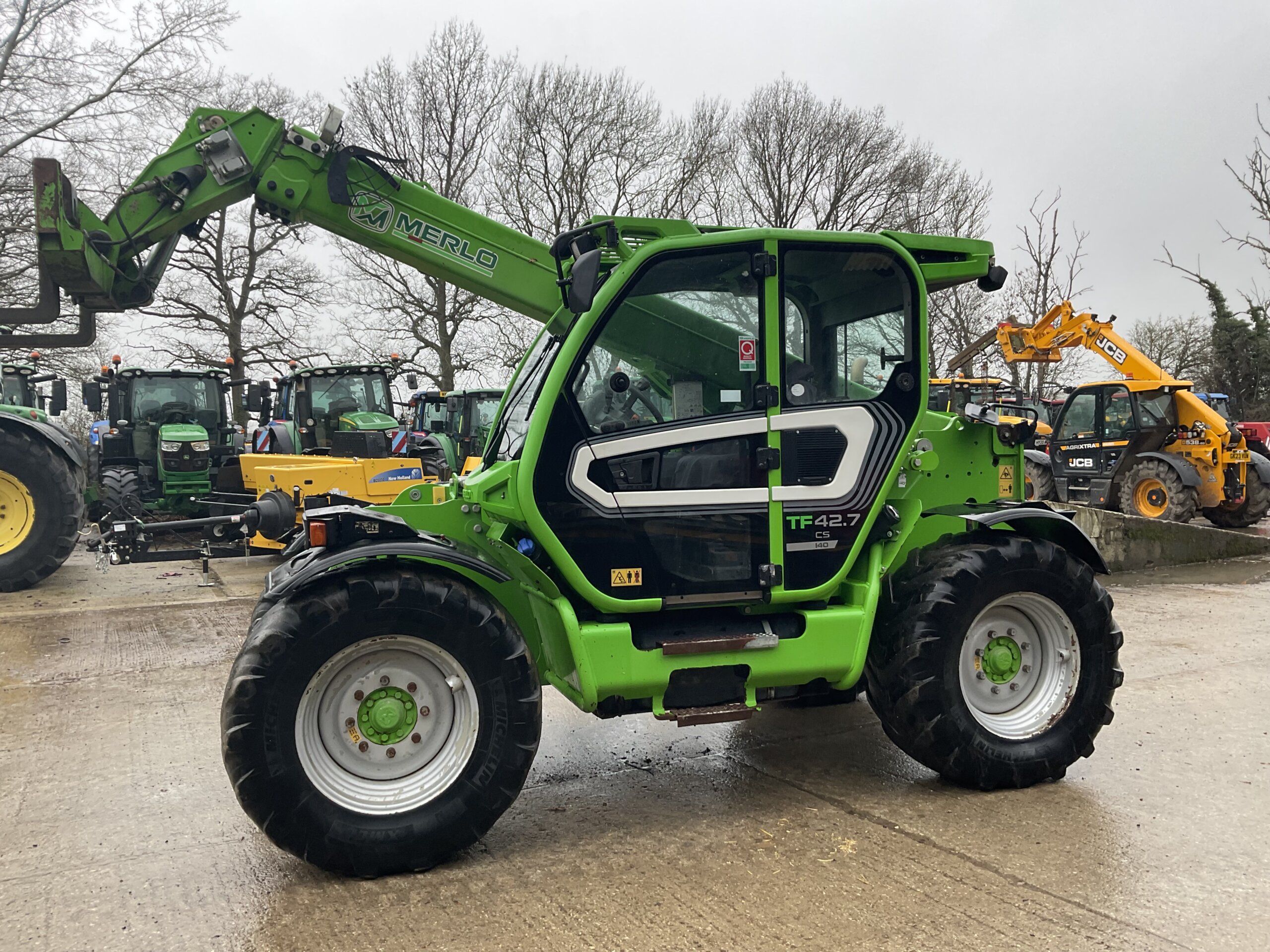 MERLO TF42.7
