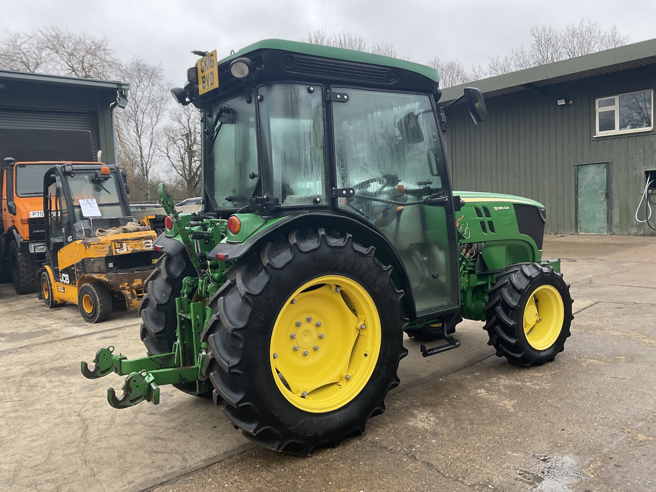 JOHN DEERE 5085GN