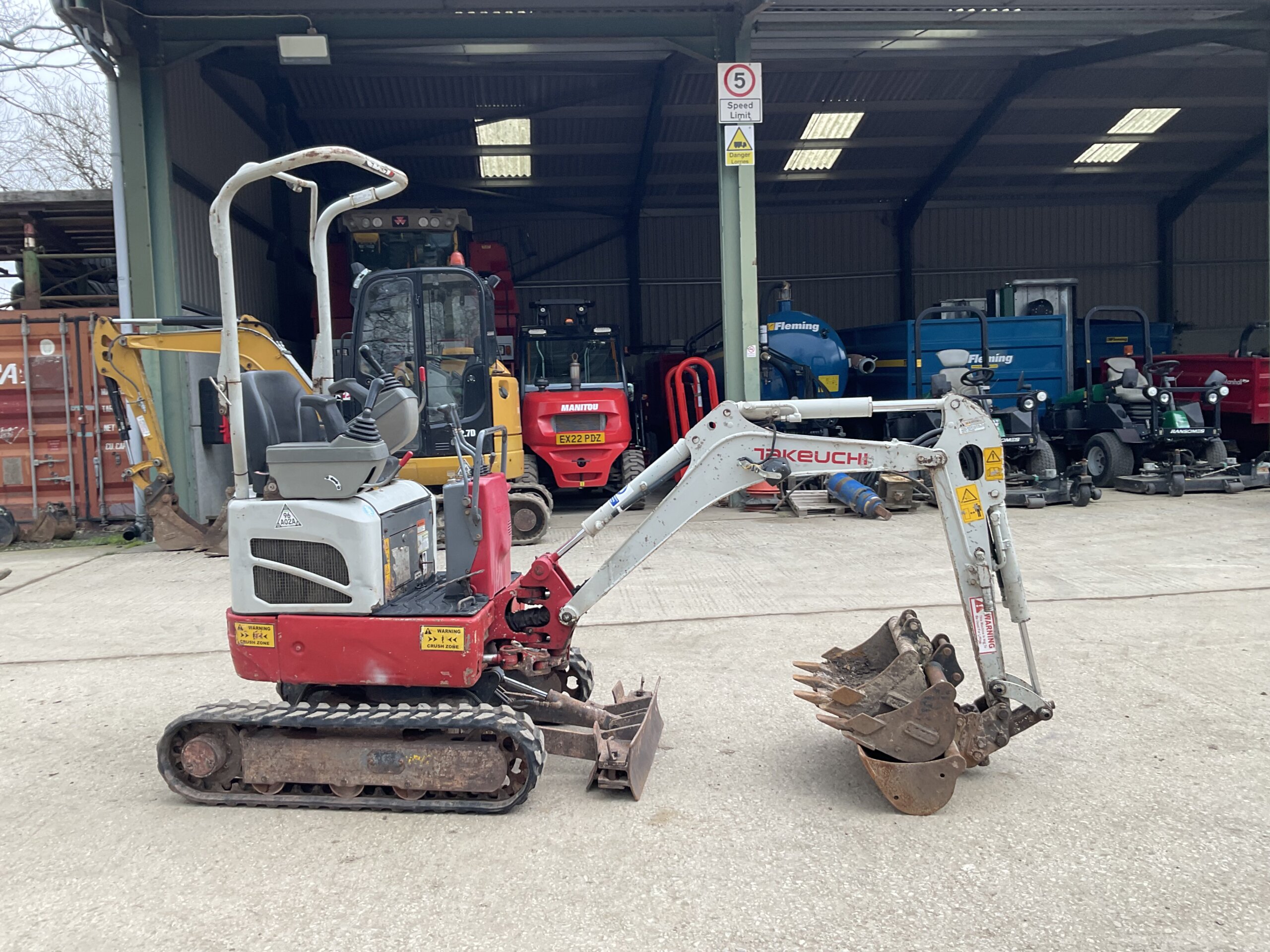 TAKEUCHI TB210R