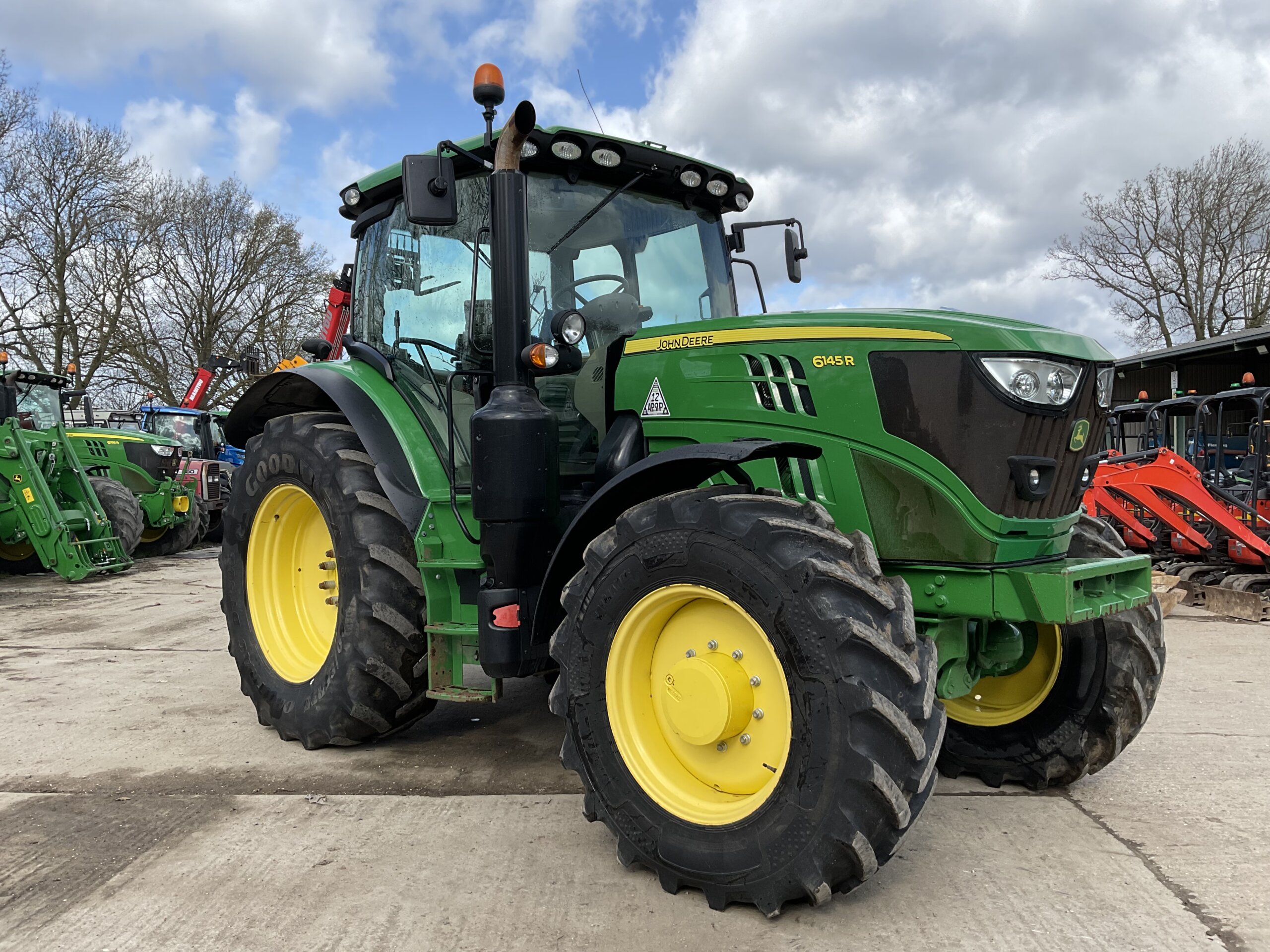 JOHN DEERE 6145R