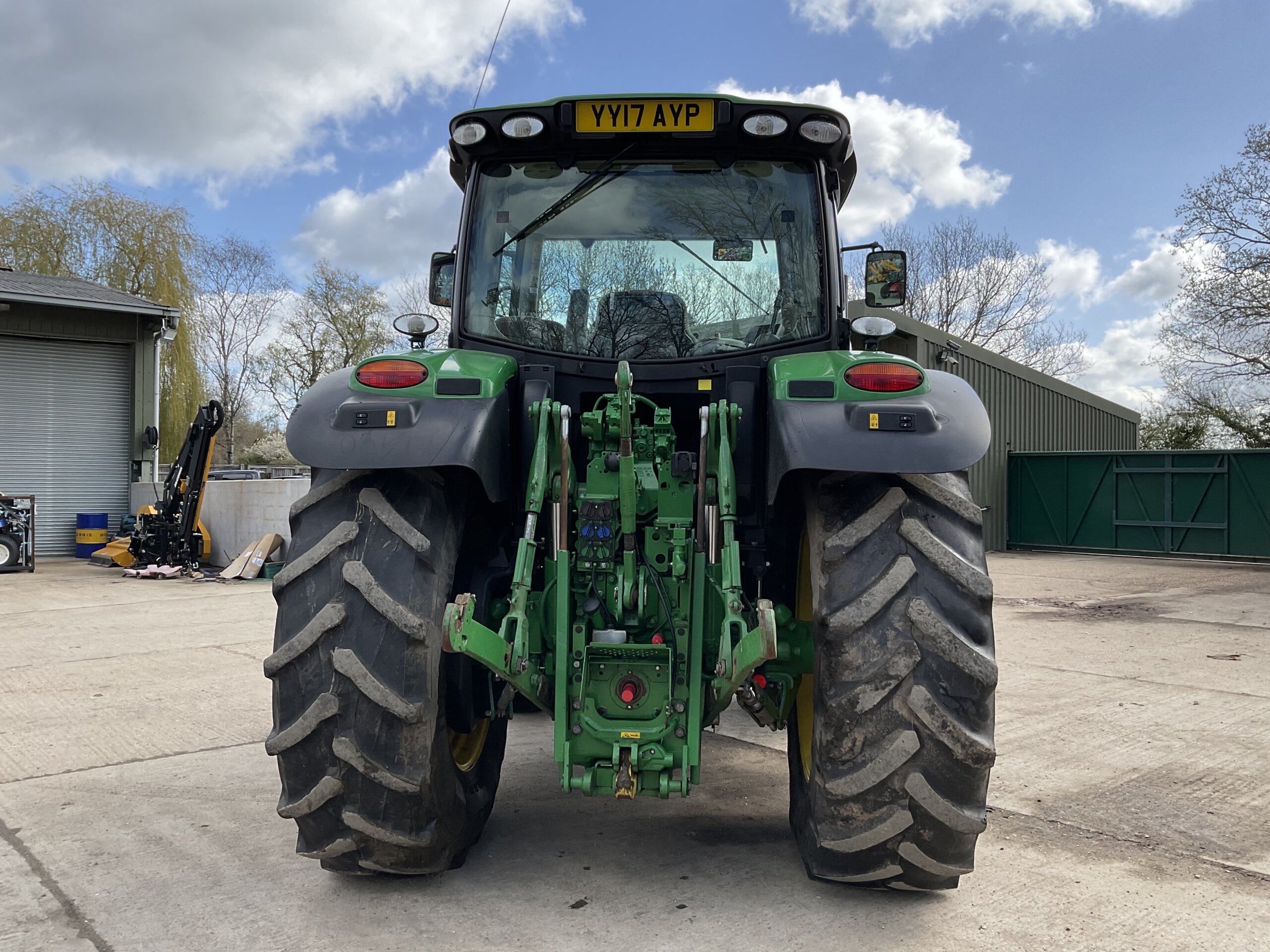 JOHN DEERE 6145R
