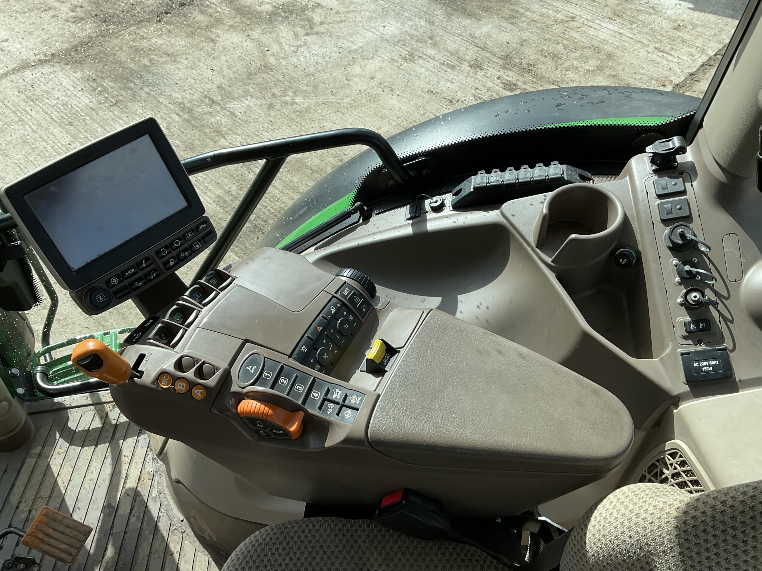 JOHN DEERE 6145R