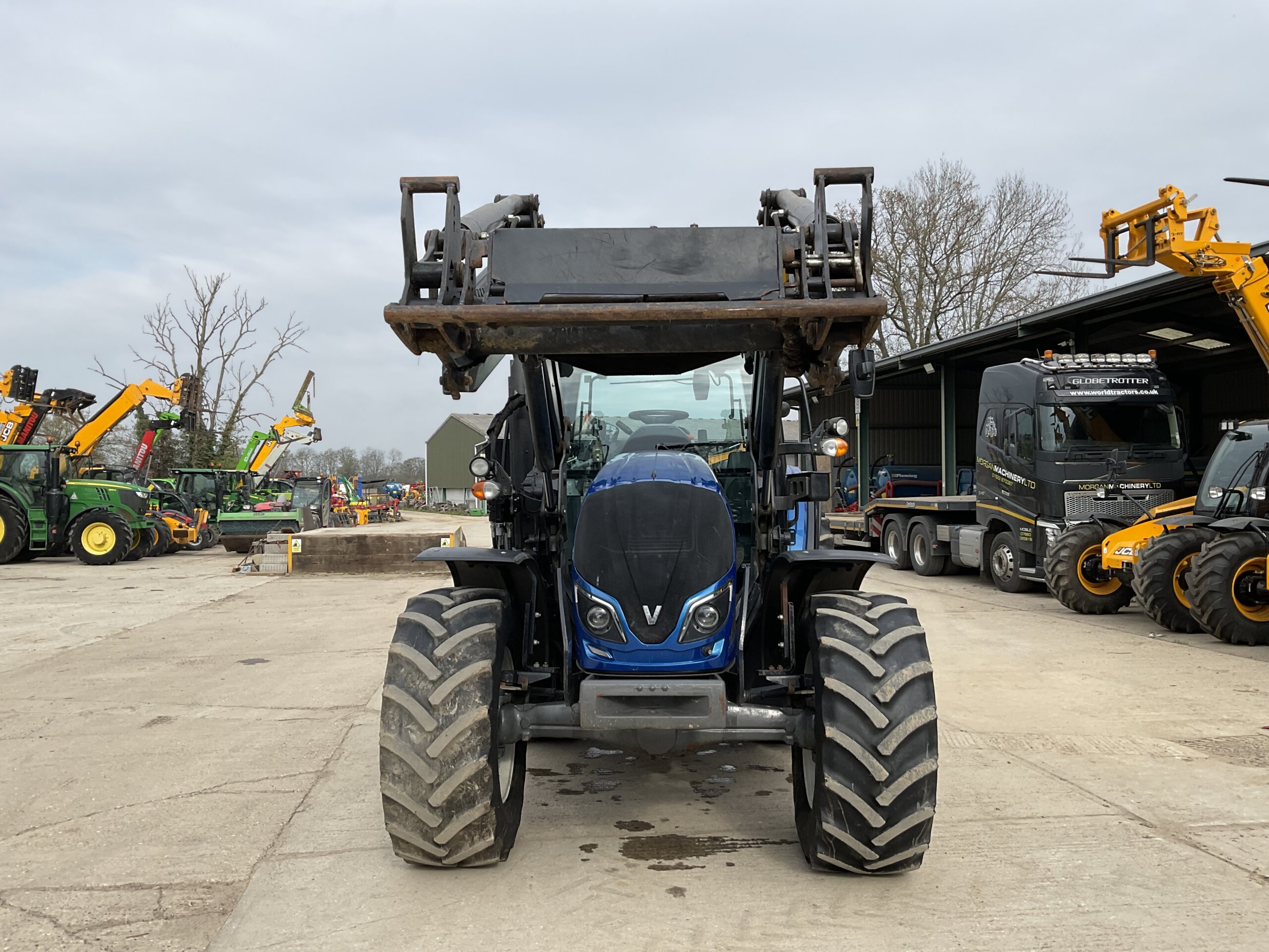 VALTRA A104 HI-TECH