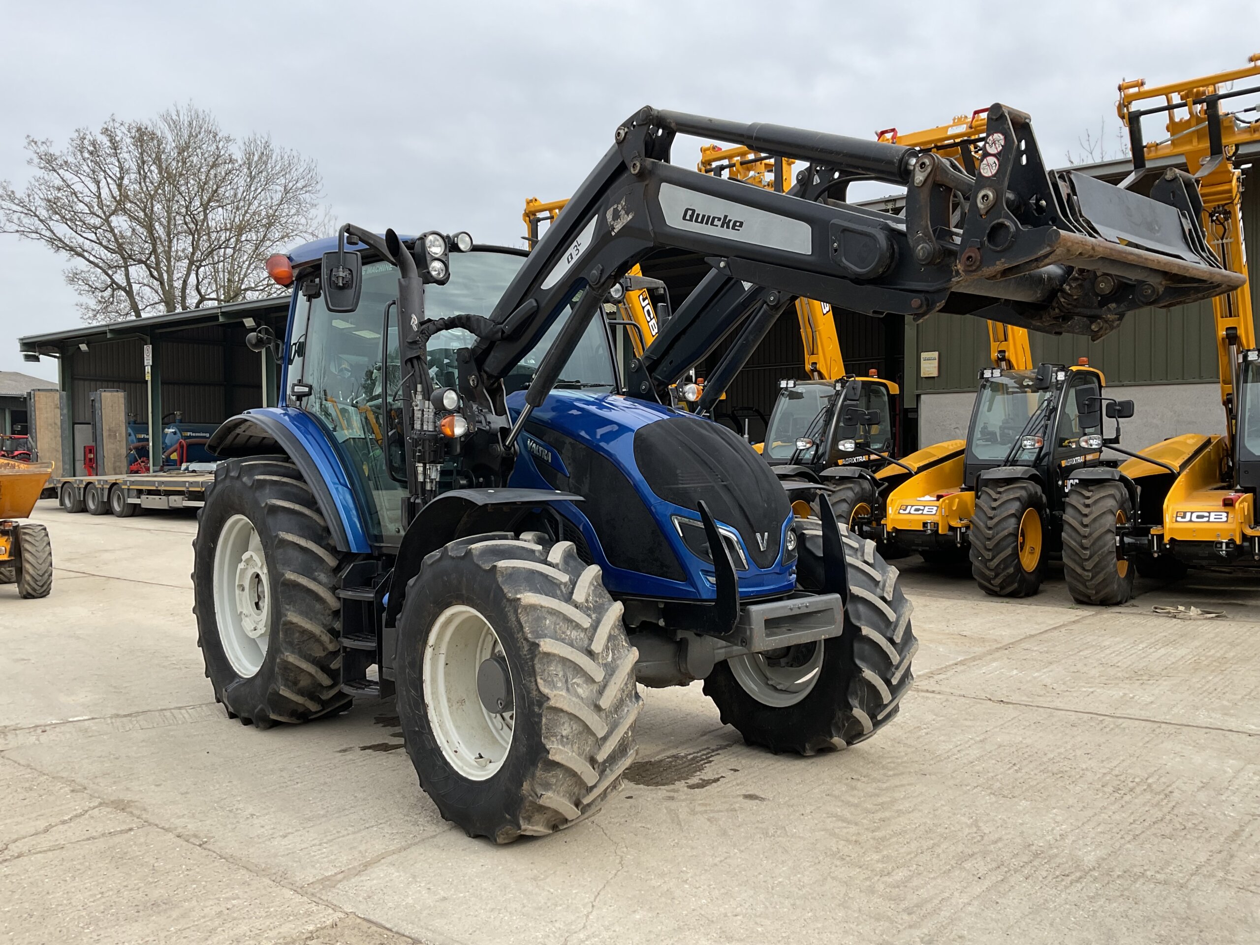 VALTRA A104 HI-TECH