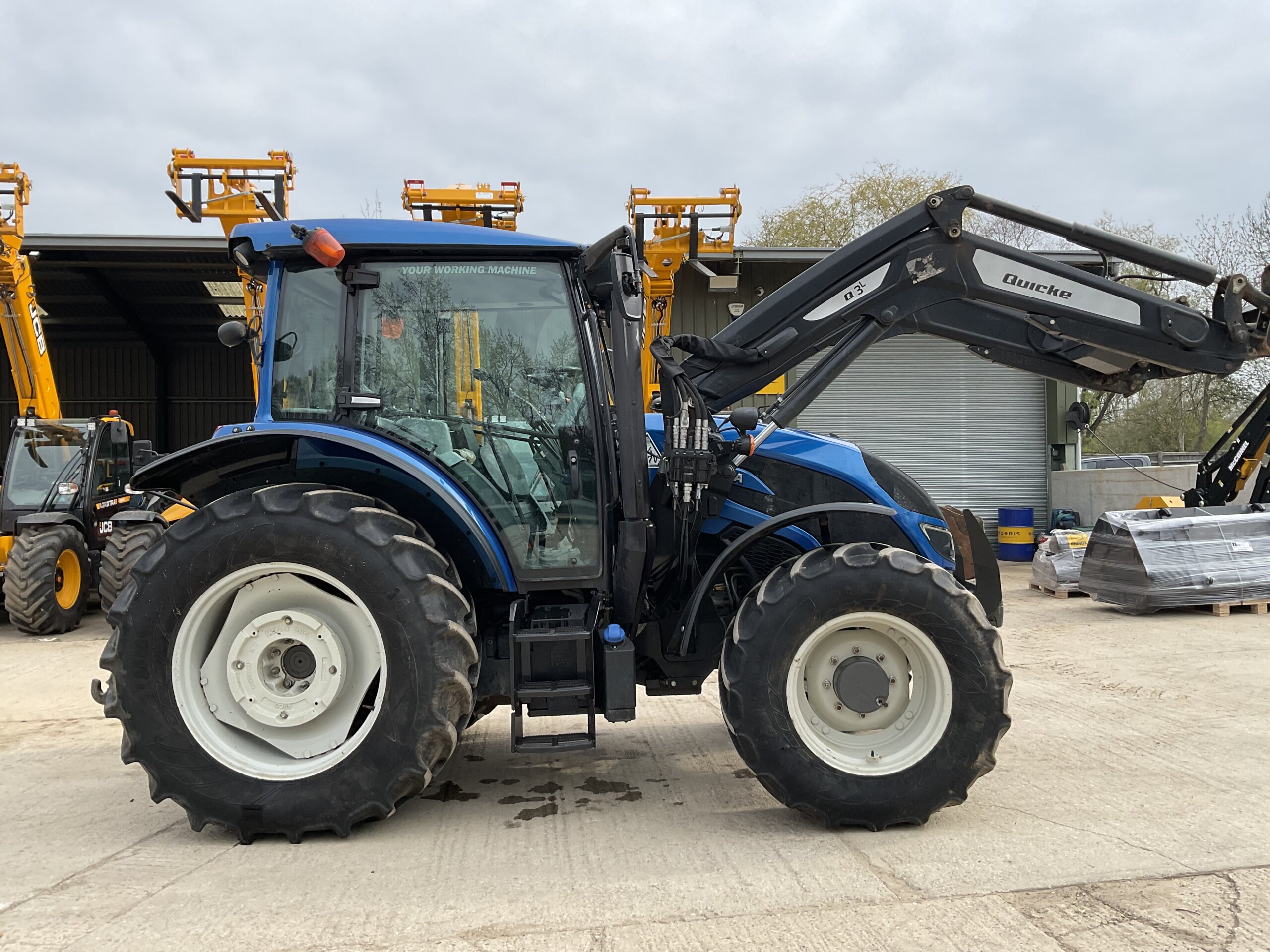 VALTRA A104 HI-TECH