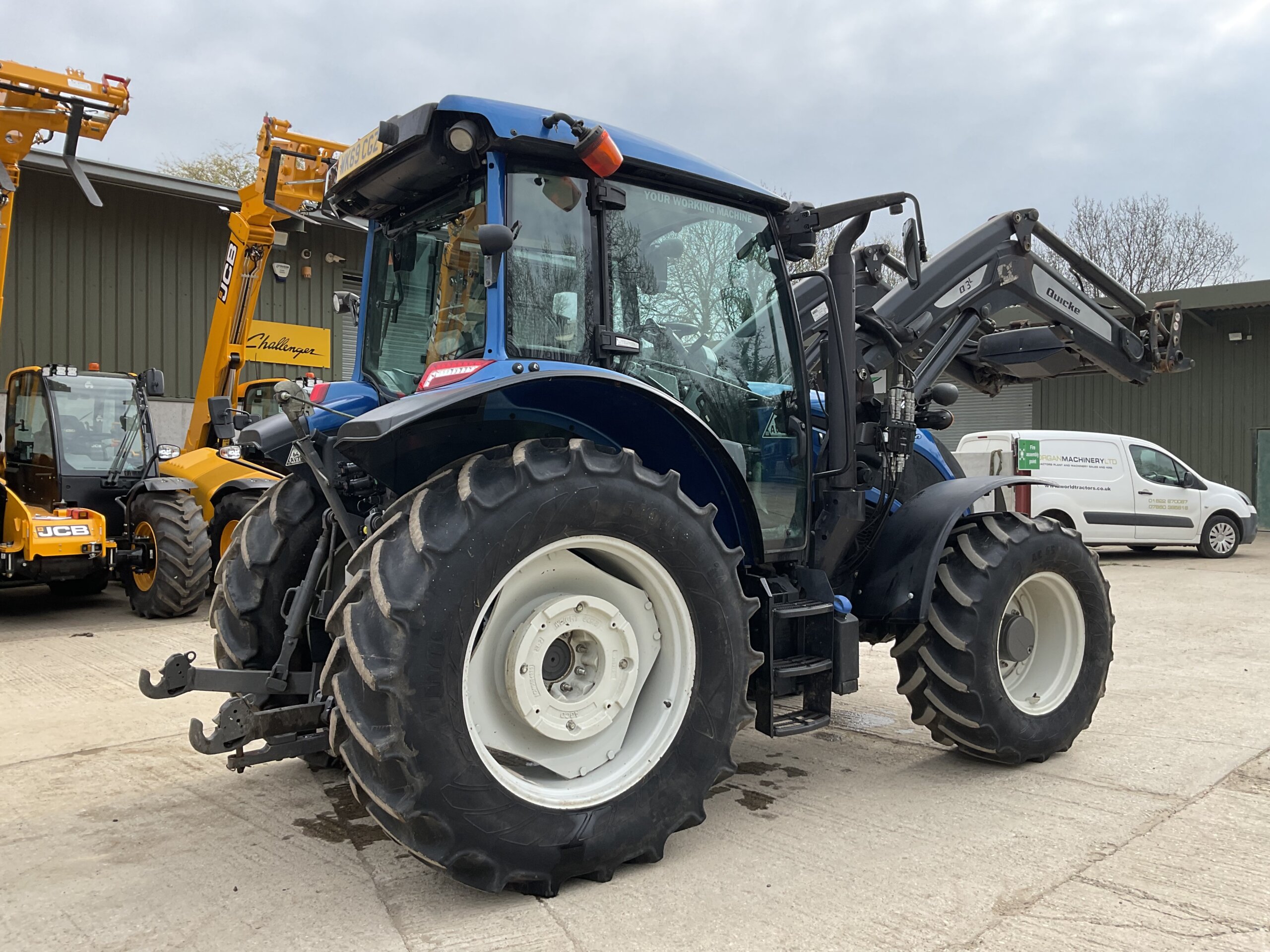 VALTRA A104 HI-TECH