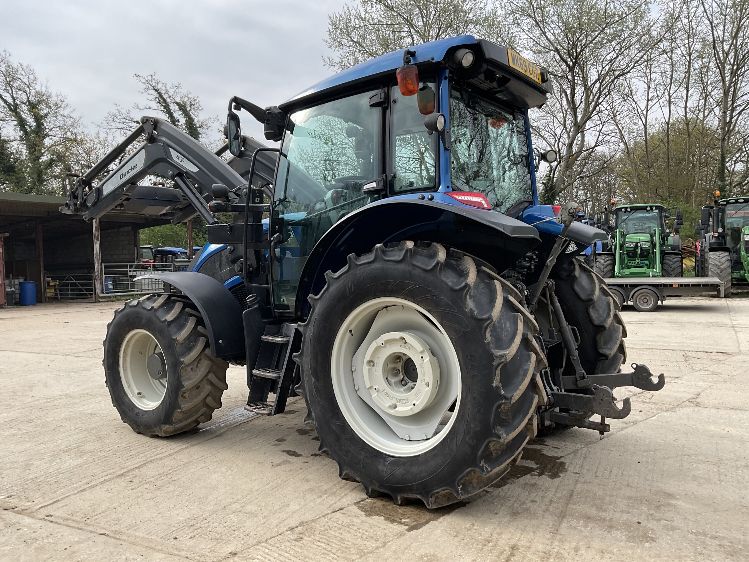 VALTRA A104 HI-TECH