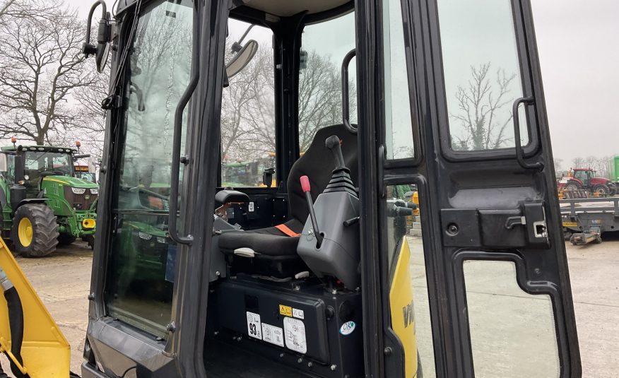 YANMAR VIO26