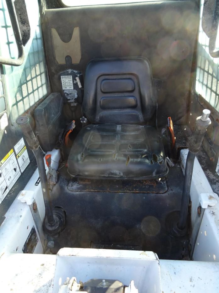 BOBCAT 553