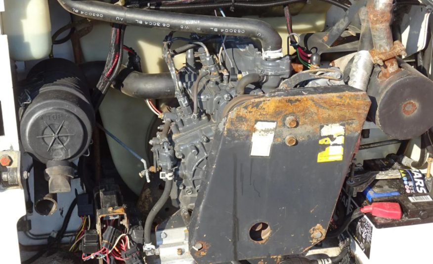 BOBCAT 553