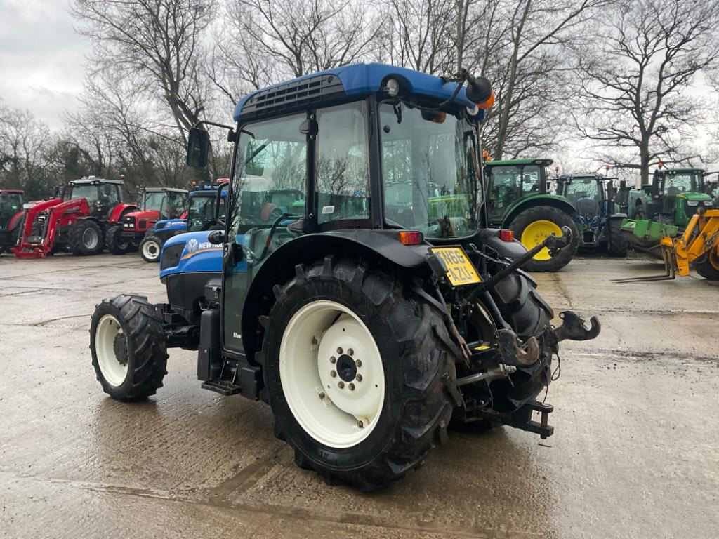 New Holland T4.85