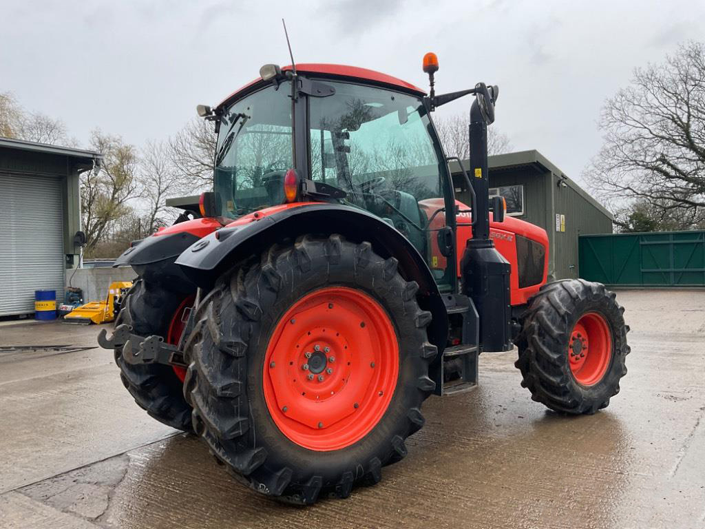 Kubota M135GX