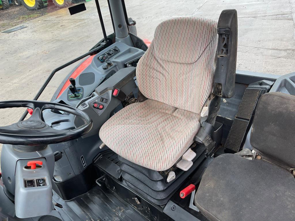 Kubota M135GX