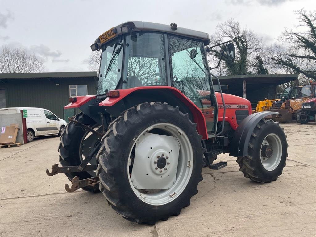 Massey Ferguson 4255