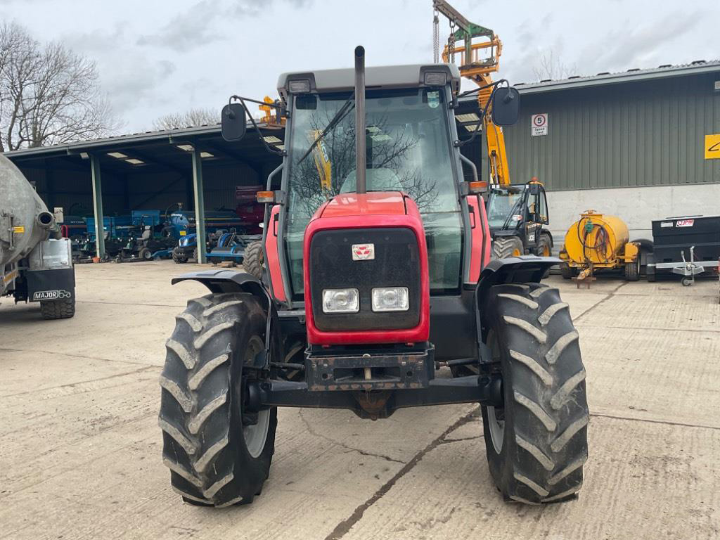 Massey Ferguson 4255