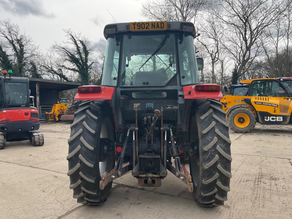 Massey Ferguson 4255