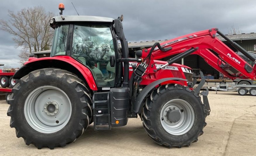 Massey Ferguson 6718S