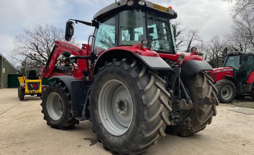 Massey Ferguson 6718S