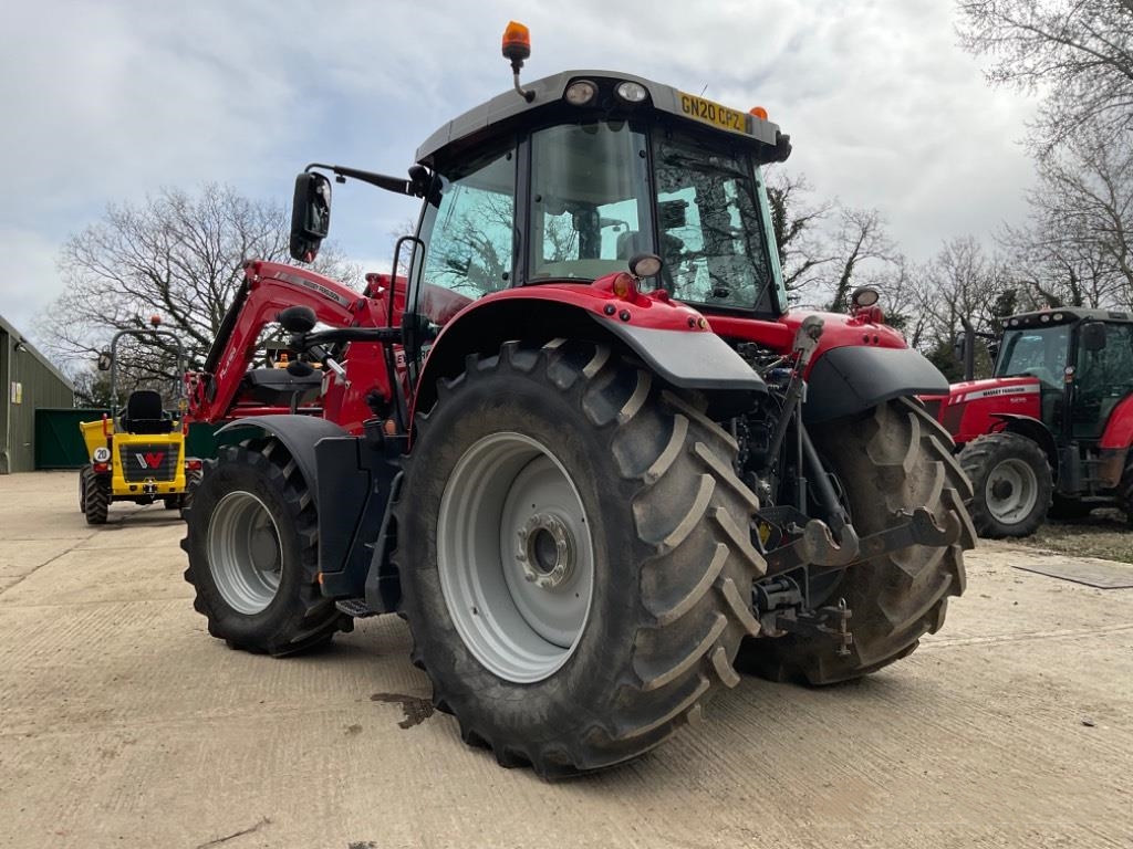 Massey Ferguson 6718S