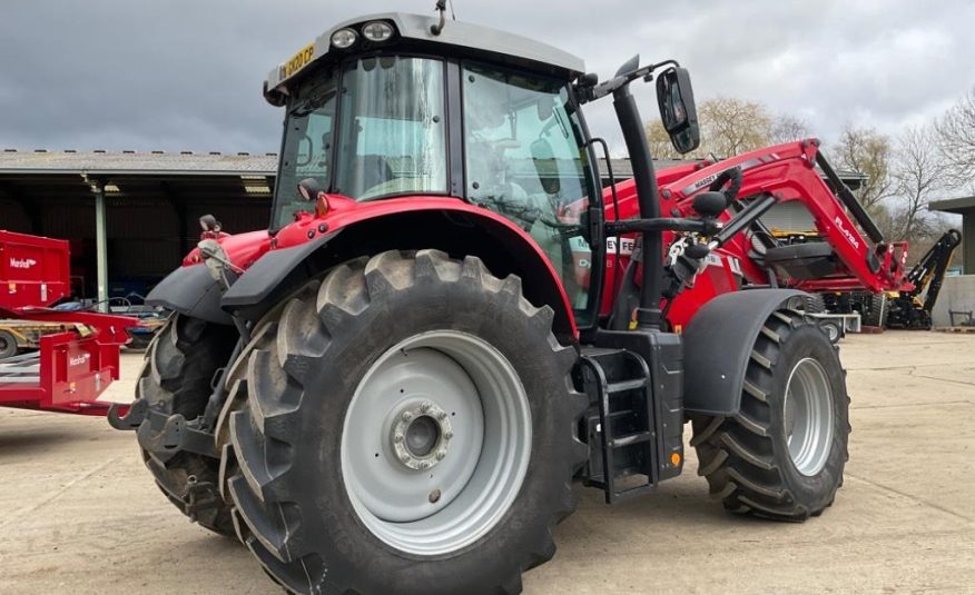 Massey Ferguson 6718S