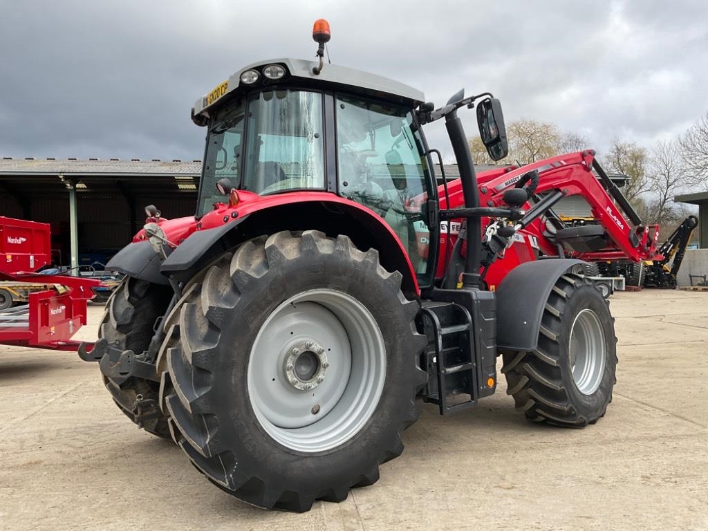 Massey Ferguson 6718S