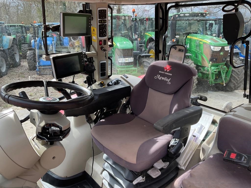 Massey Ferguson 6718S
