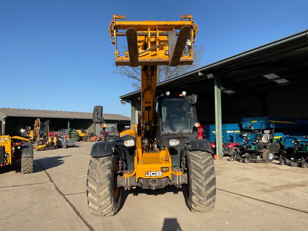JCB 550-80