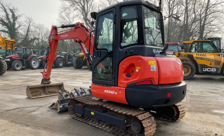Kubota KX042-4