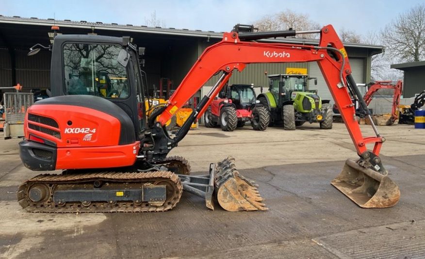 Kubota KX042-4