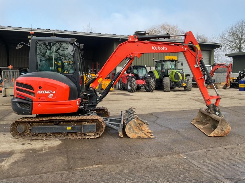 Kubota KX042-4