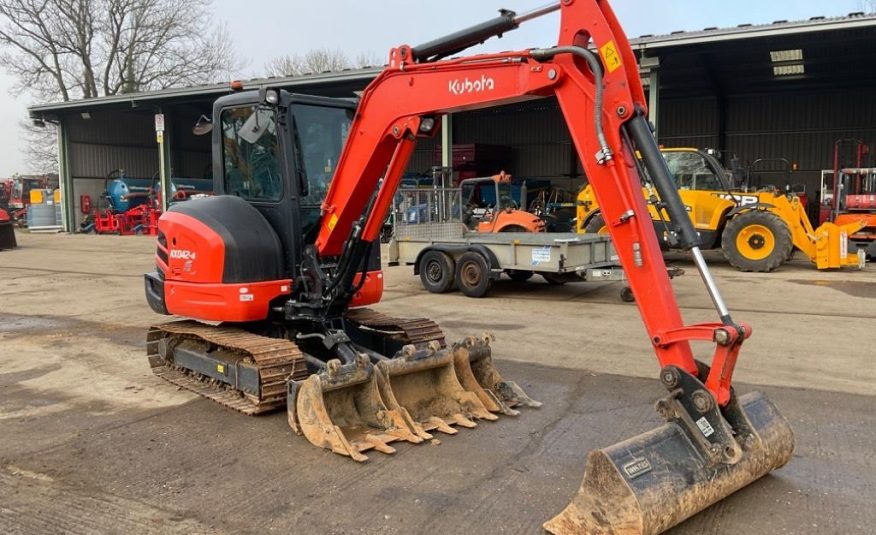 Kubota KX042-4