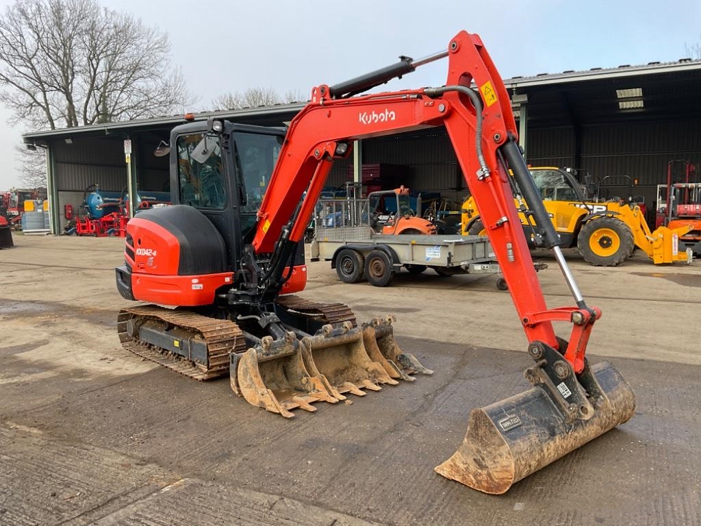 Kubota KX042-4