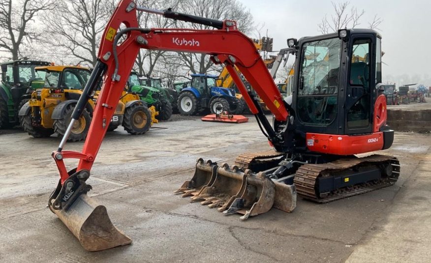 Kubota KX042-4