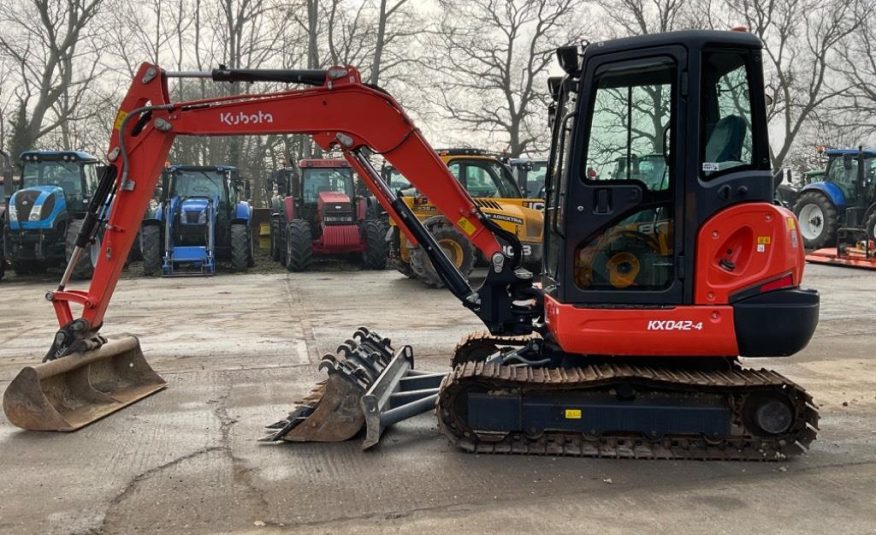 Kubota KX042-4
